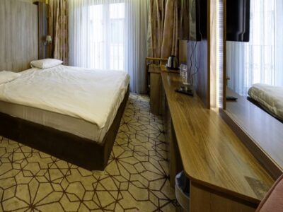 _KP13035_6_7_Natural