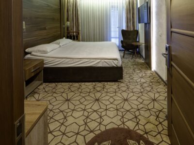 _KP13056_7_8_Natural